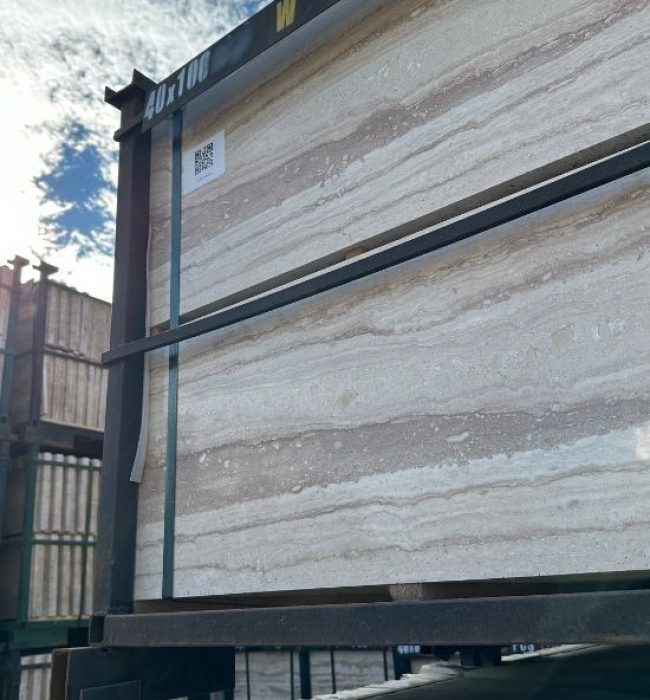 texture of white travertine stone